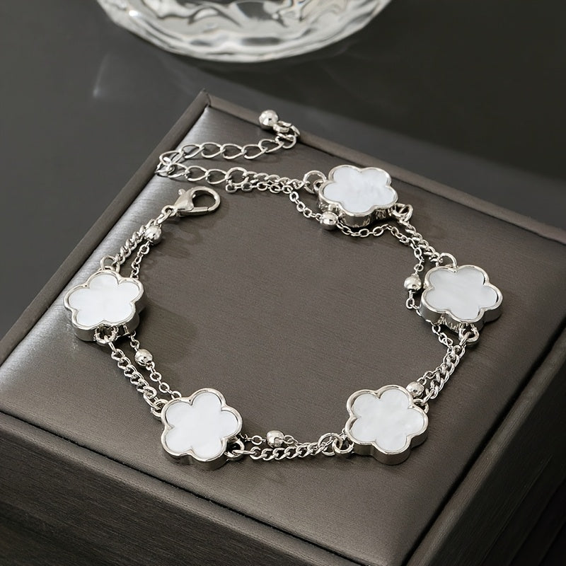 Simple and Stylish Men's Bracelet with Clover Charm for Daily Wear - Birthday Gift, Random Number of Beads